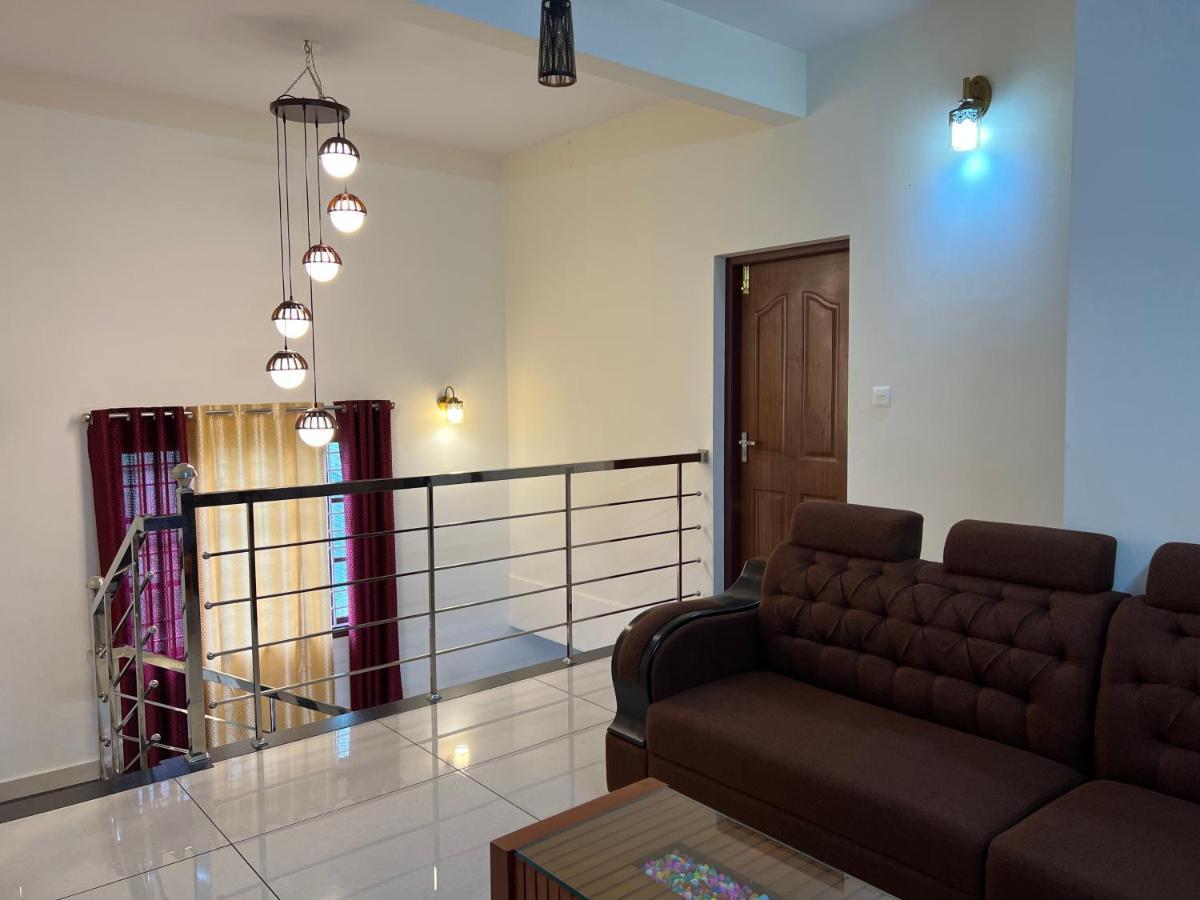 Villa Pullad Aranmula Exterior foto