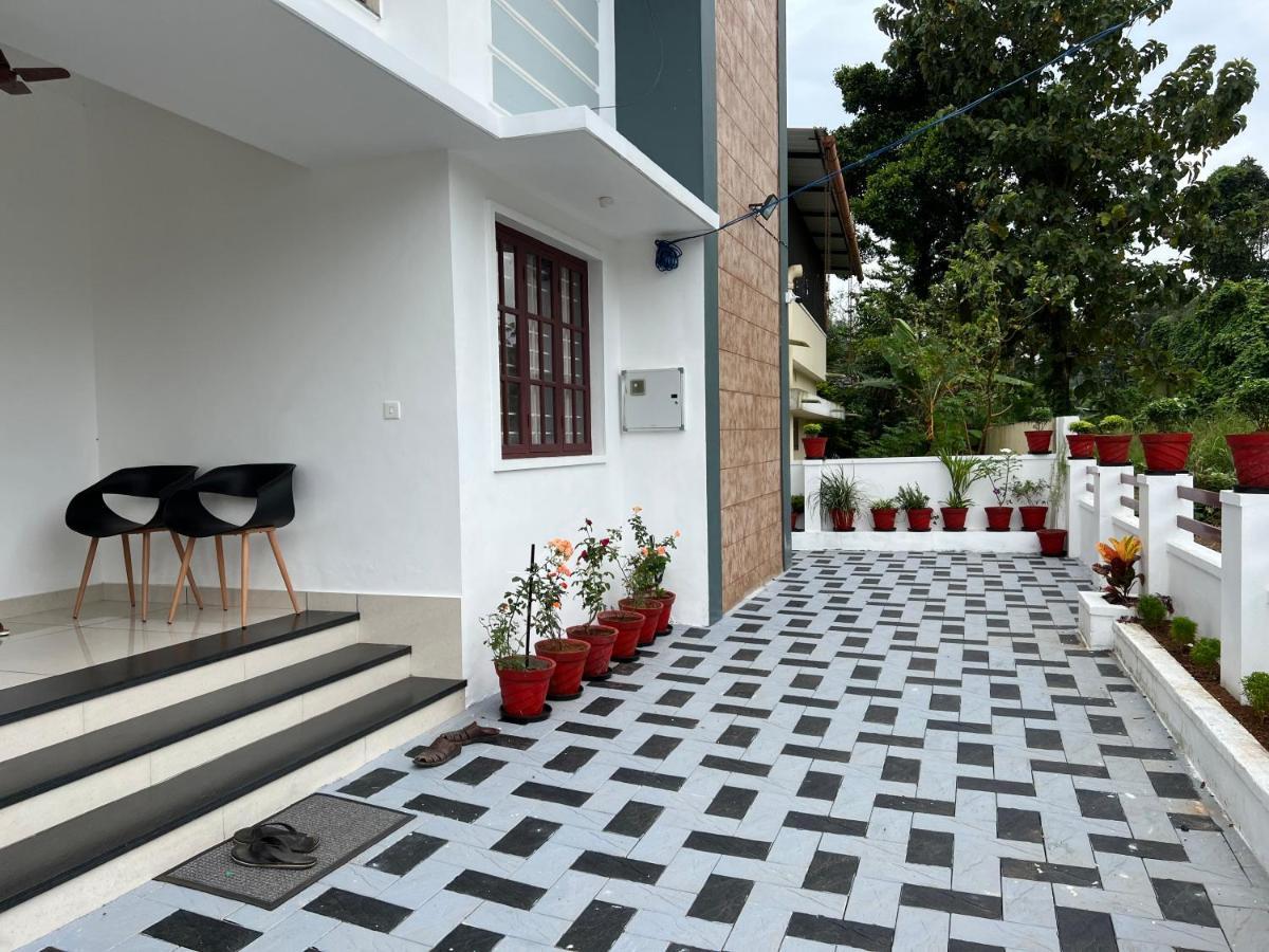 Villa Pullad Aranmula Exterior foto