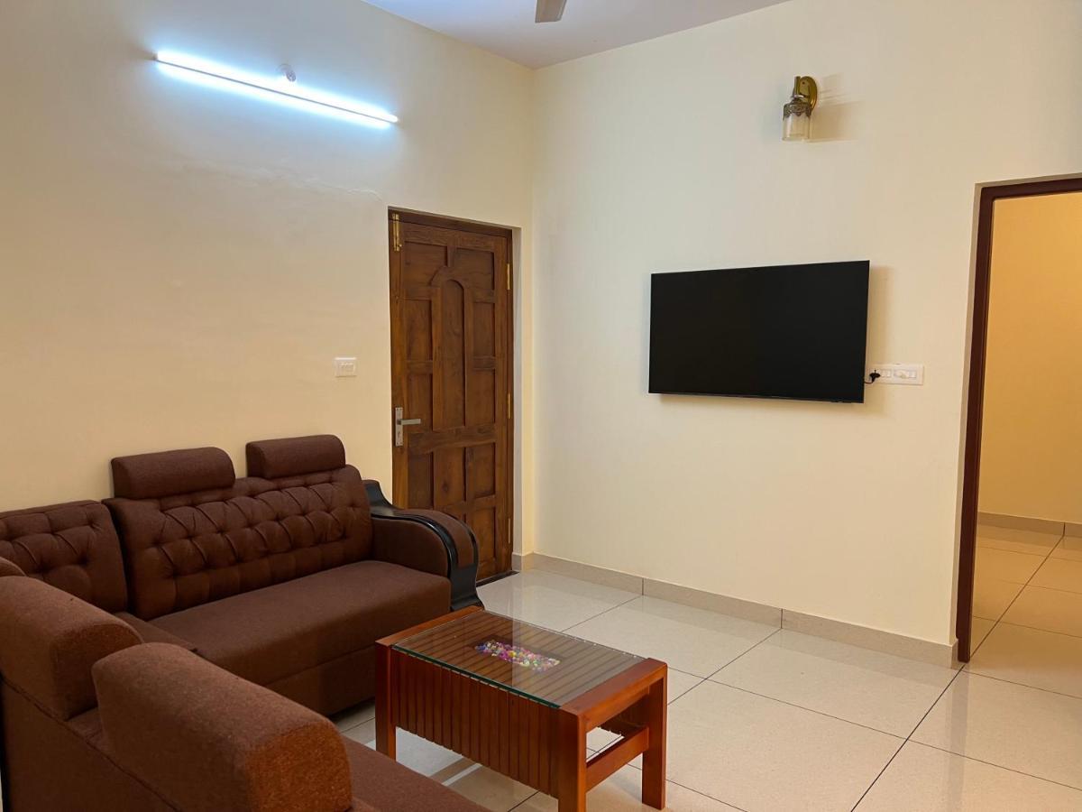 Villa Pullad Aranmula Exterior foto